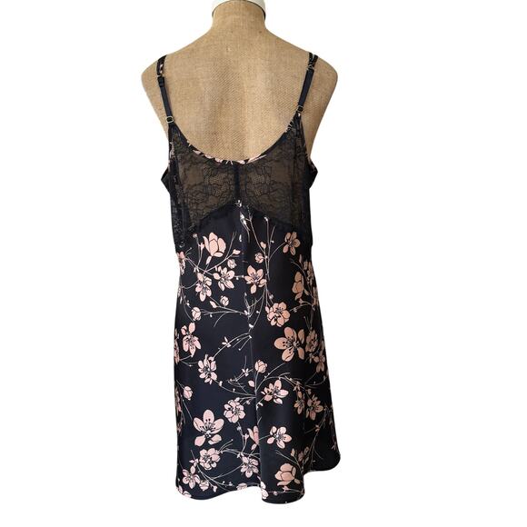 Soma Satin and Lace Chemise Size Large EUC Nightgown Sleepwear EUC Warm Weather - Picture 7 of 13